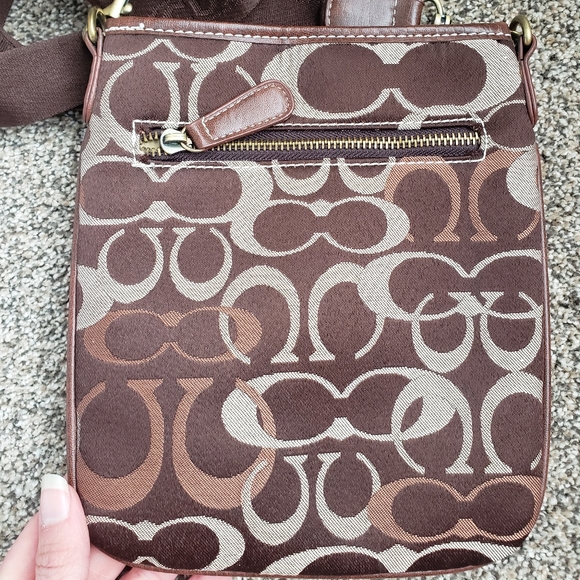 Coach Handbags - Coach bag- great for travel!